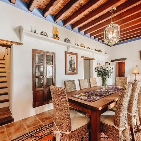 Ibiza Yoga Weeks Bed & Breakfast *